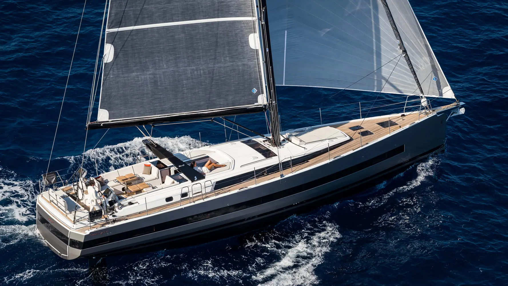 Sailing Monohulls Charter
